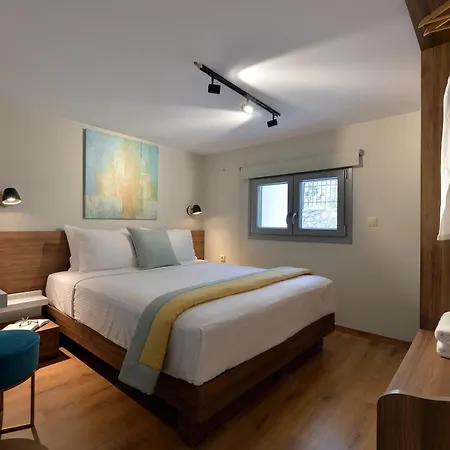 Sir T * Floka (Messenia)