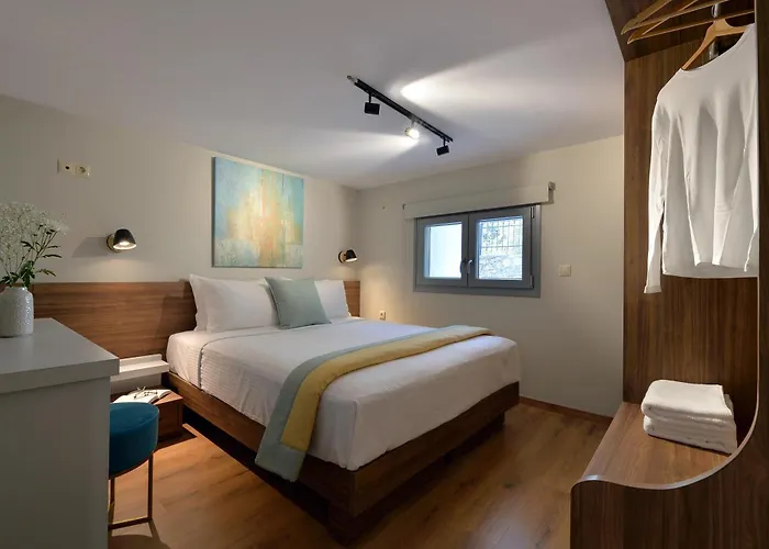 Sir T * Floka (Messenia)